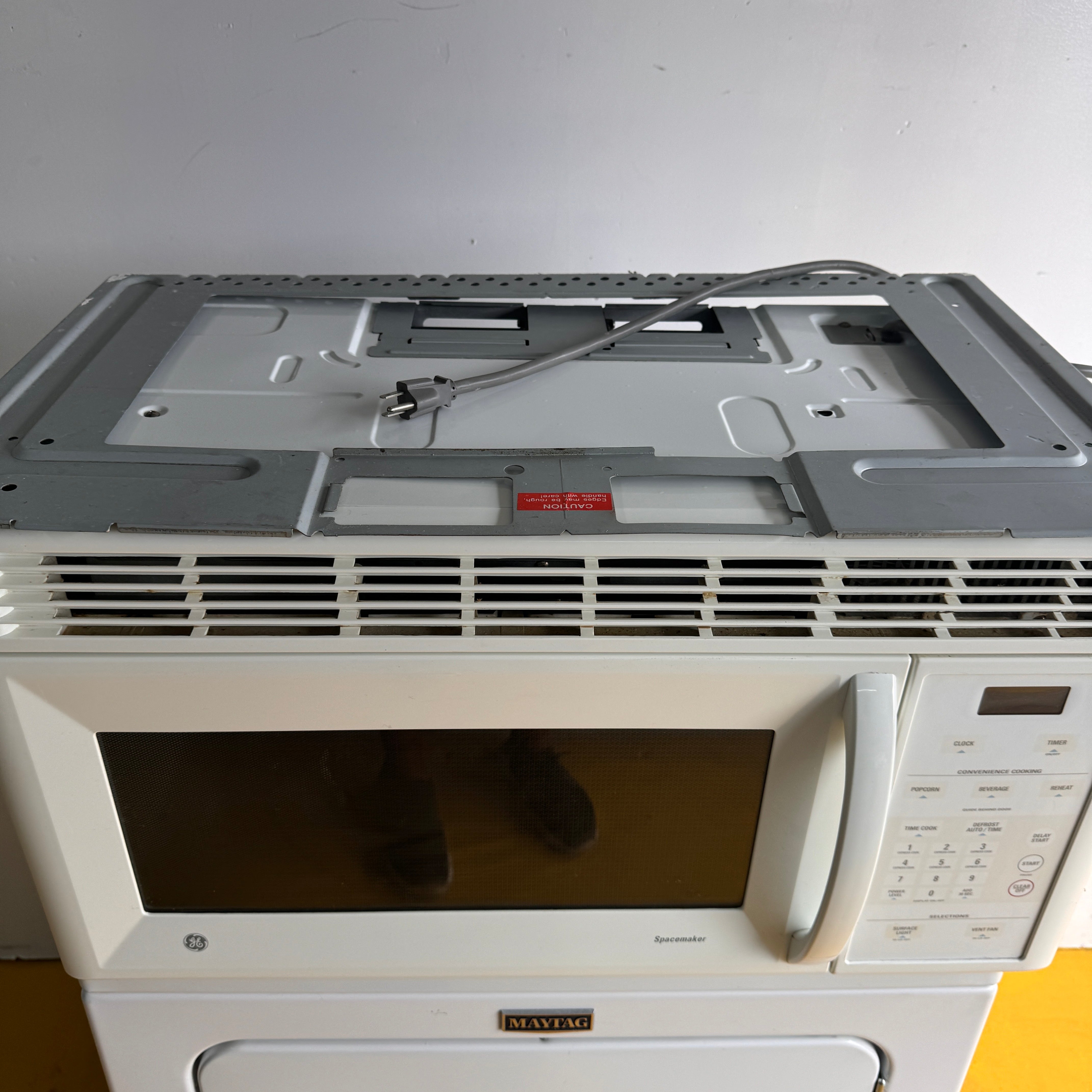 GE Over-the-Range Microwave GE Over-the-Range Microwave